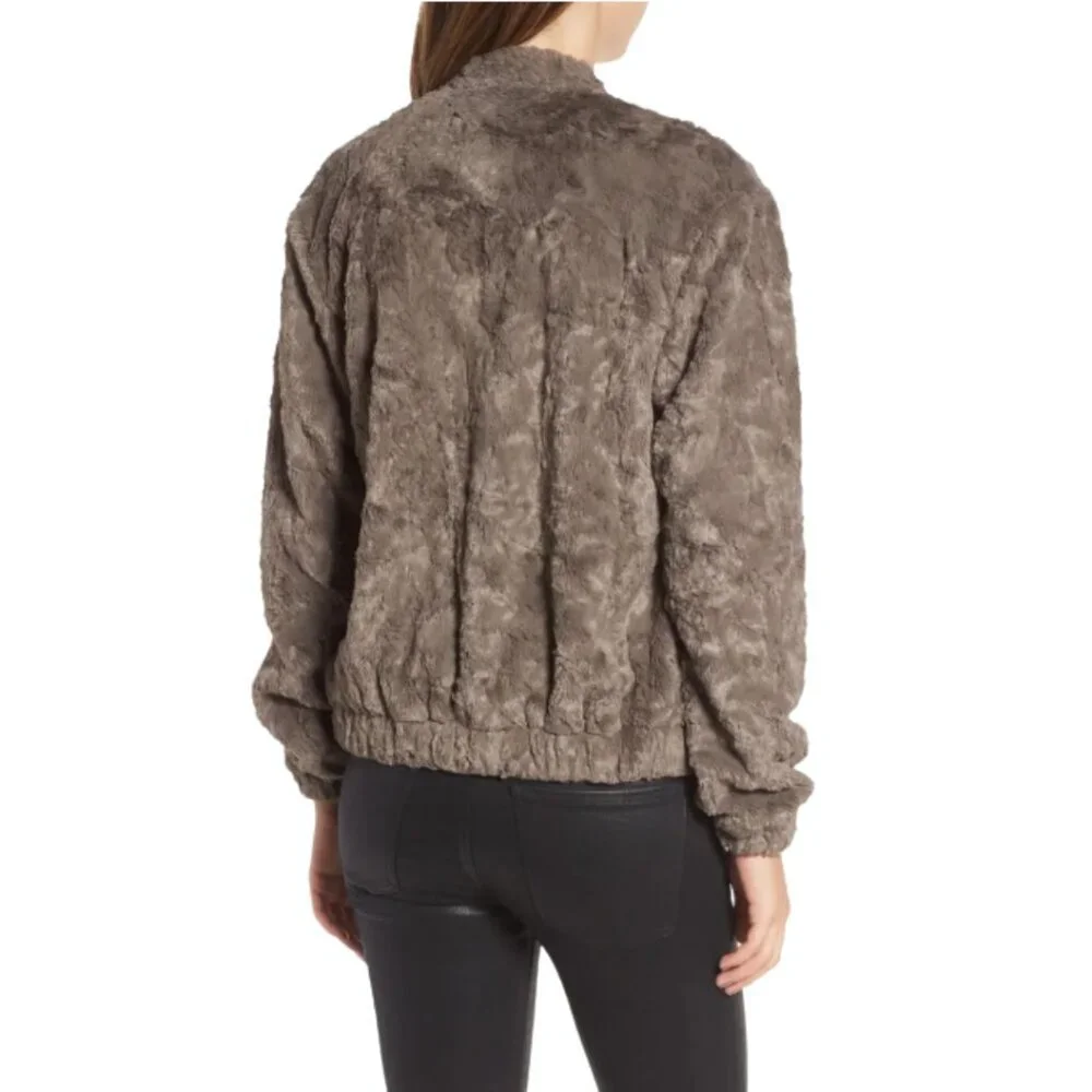 ASTR the Label Danika Faux-Fur Jacket Plush Gray Med - Picture 2 of 7